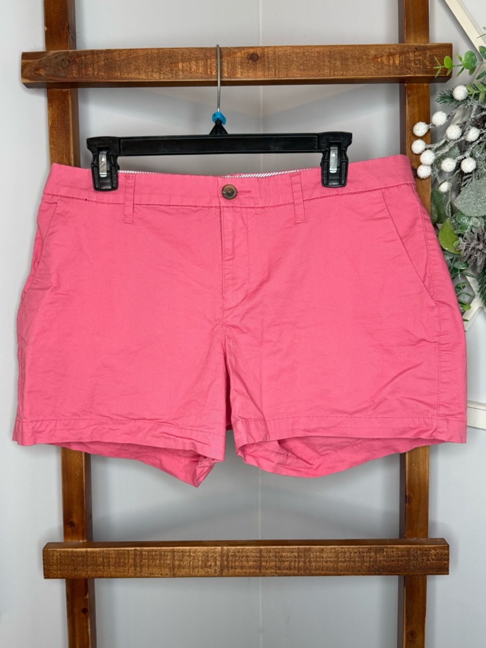 Old Navy Everyday Shorts 3.5” inseam Coral Pink Shorts